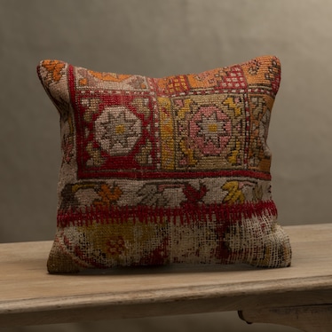 16" x 16" Pillow w/Insert