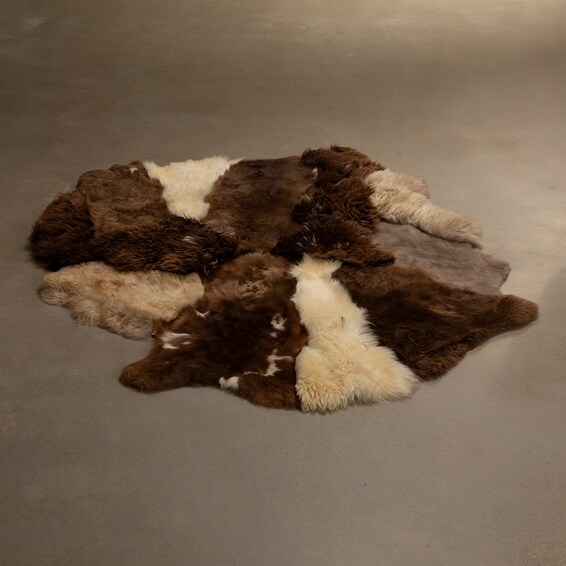 Icelandic Sheepskin Multi / Brown 4'x6' Rug