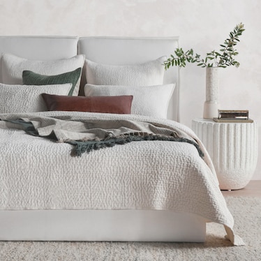 Danica Quilt Set