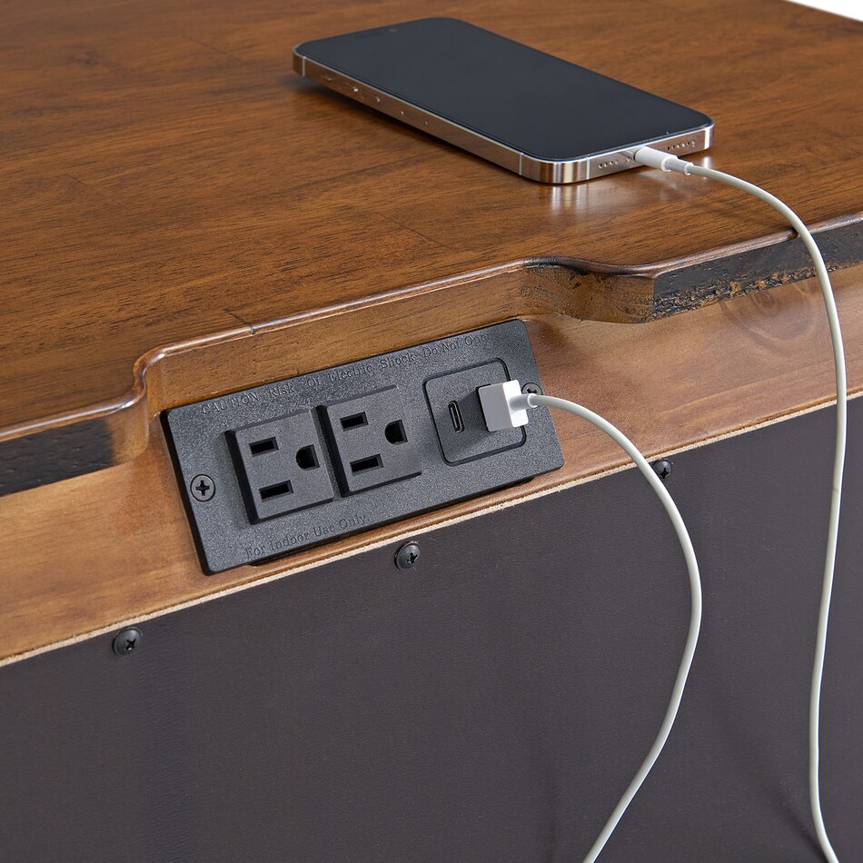 chestnut country bedroom   