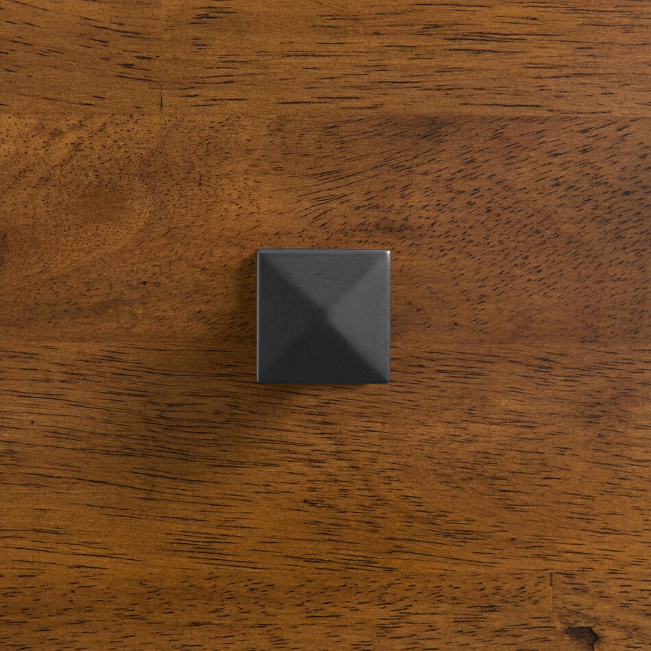 chestnut country bedroom   