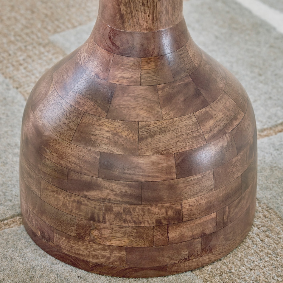 medium brown accent pieces   