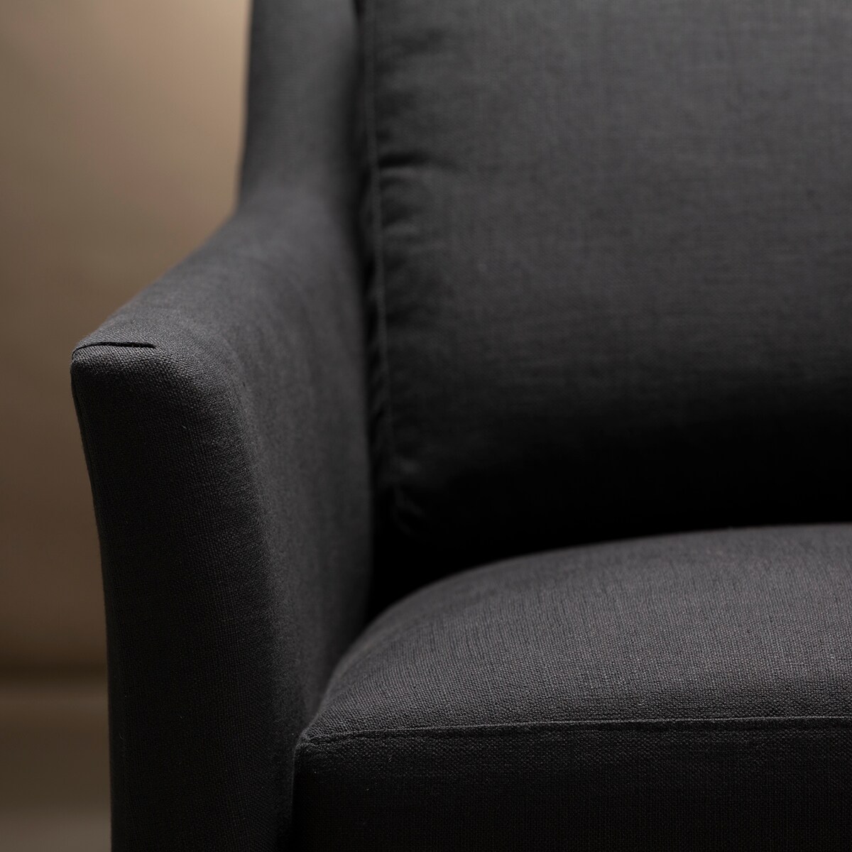 onyx black august haven