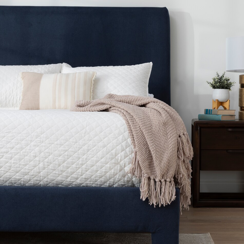 shb uph package ehbqn room image  