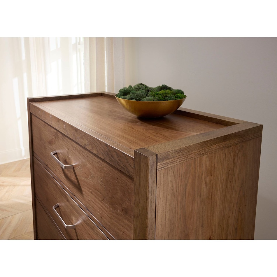 v brown chest   