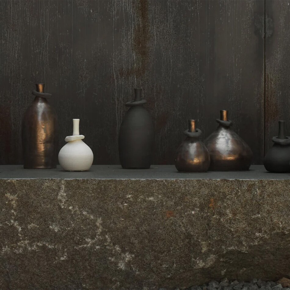 vases vessels  room image  