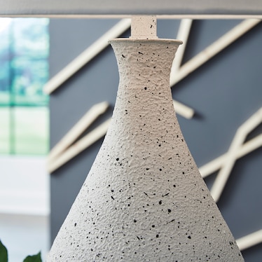 Wyattford Table Lamp