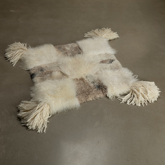 Icelandic Sheepskin Tassel - Checker / Cream